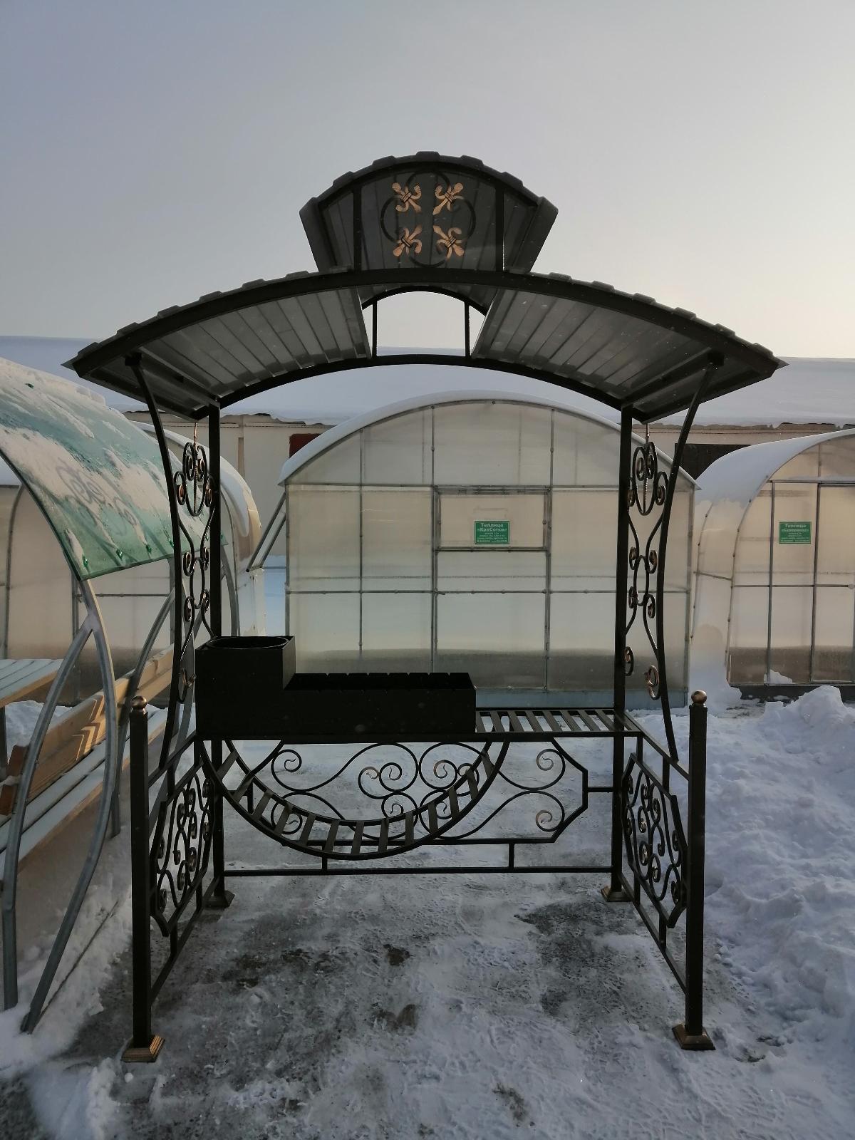Мангал кованый  с крышей №10