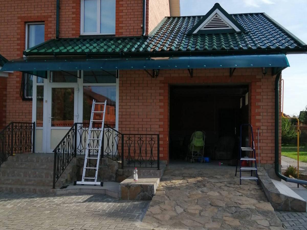Козырьки по индивидуальным проектам