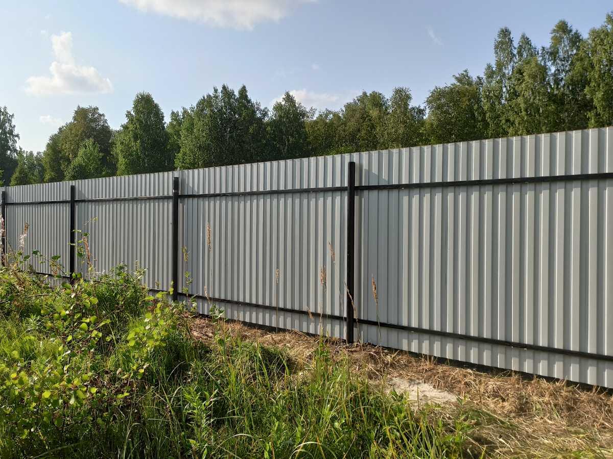 Забор из профнастила с полимерным покрытием "Зеленый мох" 