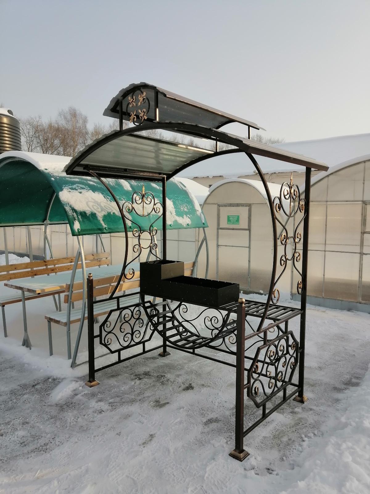 Мангал кованый  с крышей №10