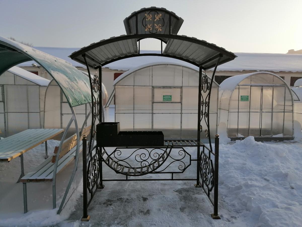 Мангал кованый  с крышей №10