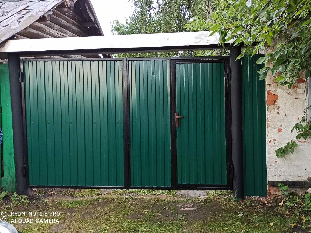 Ворота из профнастила с полимерным покрытием в рамке (Зеленый мох)