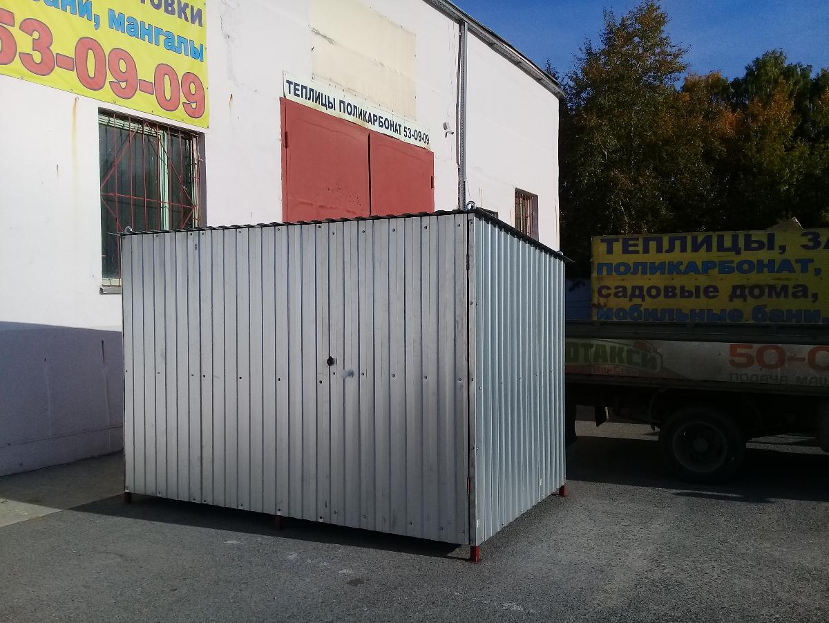 Хозблок металлический ширина 1,8 м с профнастилом (цинк)