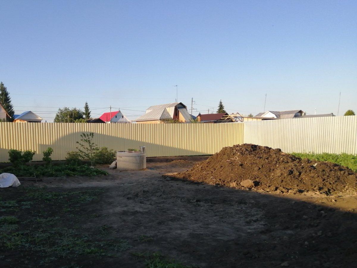 Забор из профнастила с полимерным покрытием "Слоновая кость" 