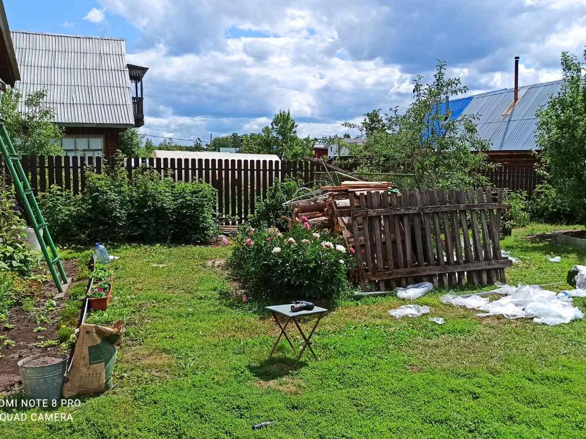 Забор из металлического  штакетника с полимерным покрытием с зазором